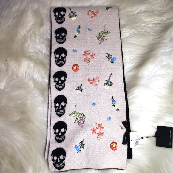Skull Cashmere | Reversible Skull and Floral Scarf - Picture 6 of 11
